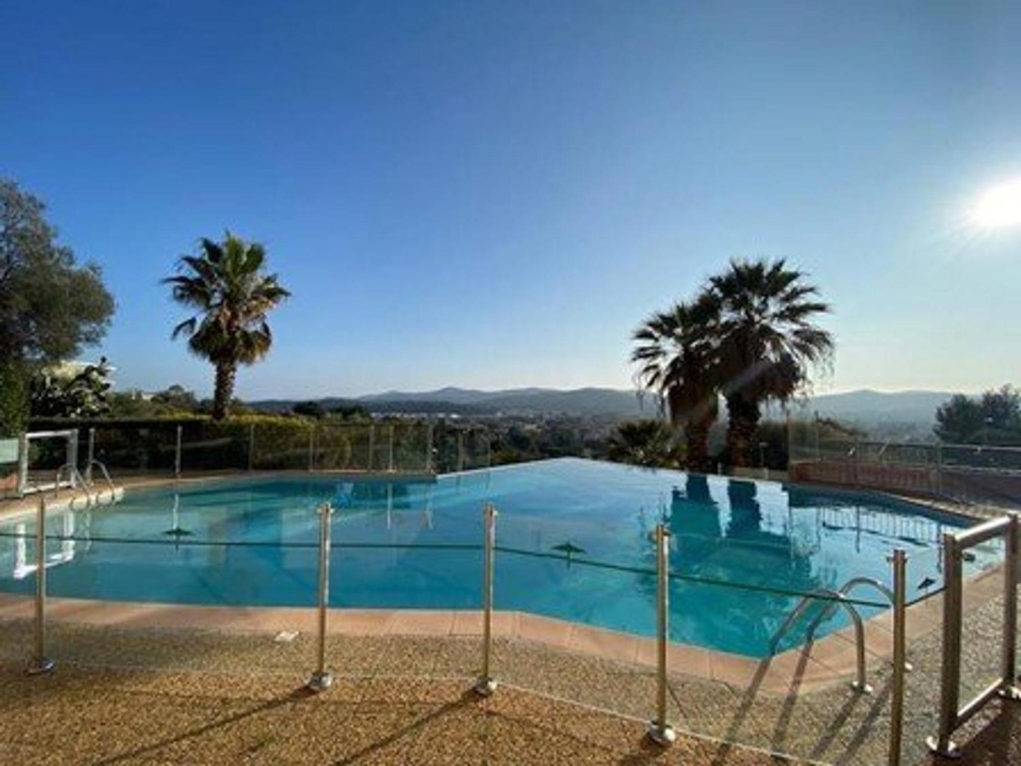Renove : Clim, Piscine Et Vue - Fr-1-816-28 *